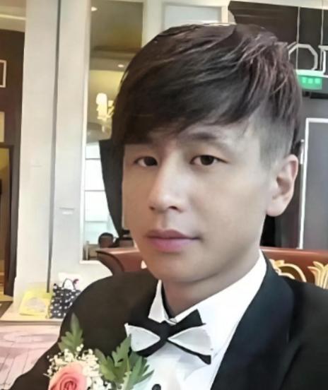 46岁散尽家财离世！上海富豪逆袭成流浪狗守护者，16年人生反转看哭全网202