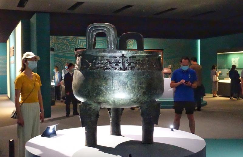 香港惊现夏朝铁证！西方质疑百年，如今一件文物直接打脸你敢信吗？困扰中国考古