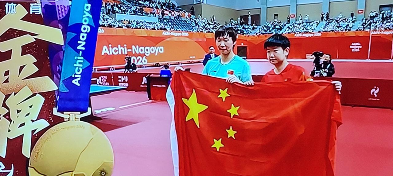 给央视特约解说刘国正先生提一个建议，莎莎和曼昱都是中国最优秀的球员，请刘先生不要