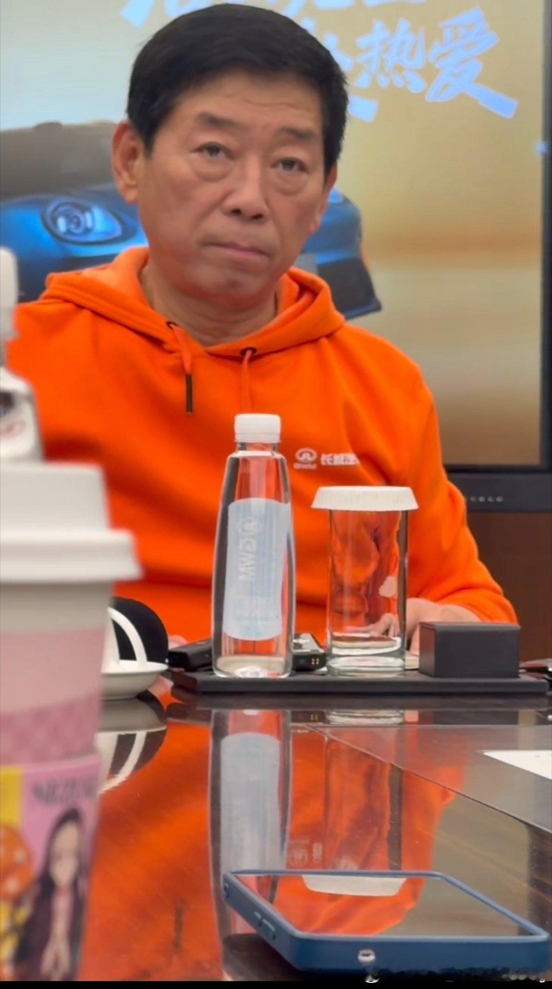 11月12日欧拉5预售发布会前夕，长城汽车董事长魏建军在媒体沟通会上，针对人形机