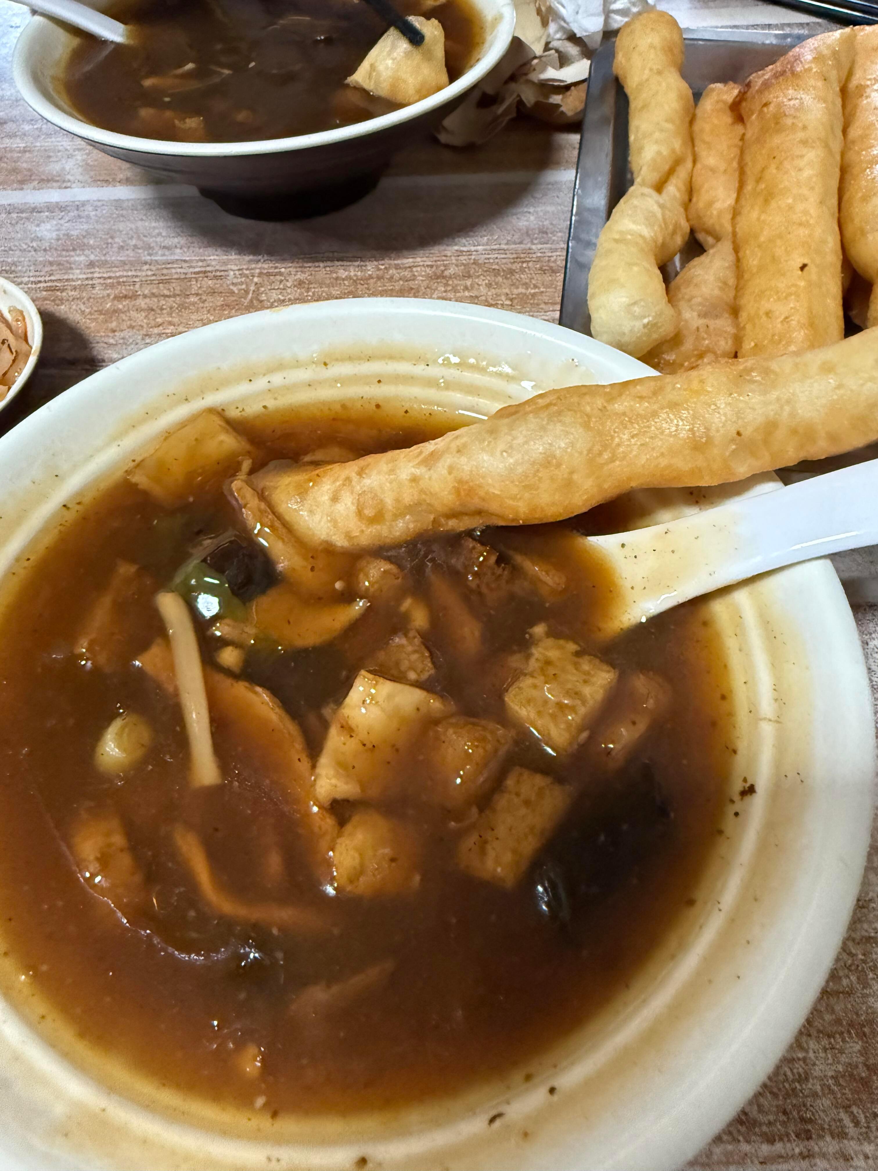 把油条“淹死”在胡辣汤里[doge]早餐打卡​​​