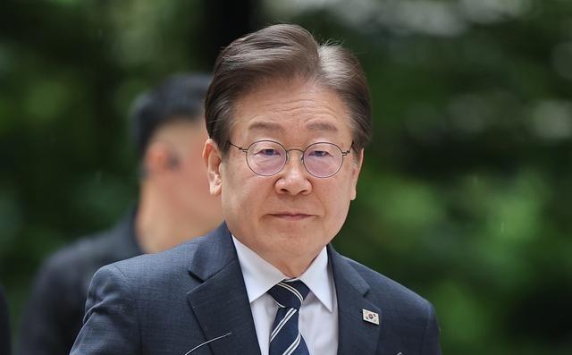 李在明访日前夕，走上尹锡悦老路，韩国民众激烈抗议李在明上台前，作为在野党头头