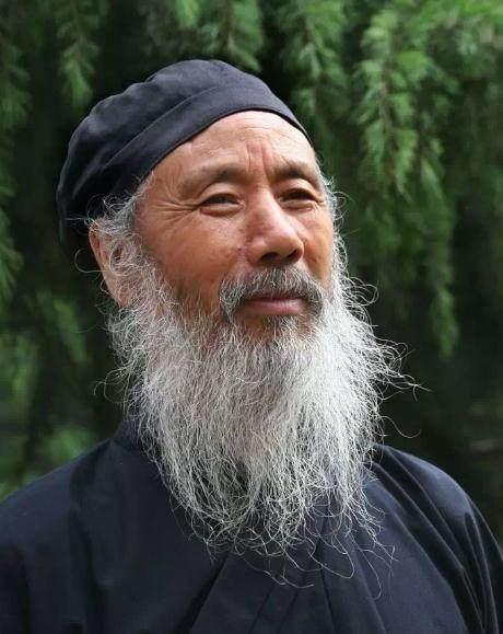 十条忠告：1.只跟命好的人一起玩2.你帮过的人不一定会帮你，但帮过你的人很