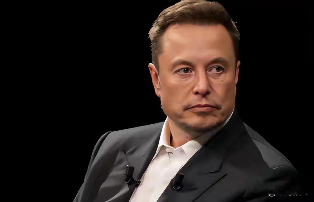 马斯克，绝对是美国对付我们的危险人物。他漂忽不定的星链不仅危及我国的天宫，还给