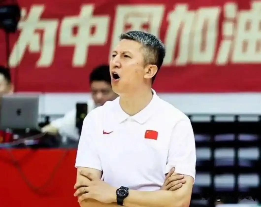 不知所谓，男篮输球以下人员都要背锅！1.杨瀚森，本以为他会是中国男篮新一代