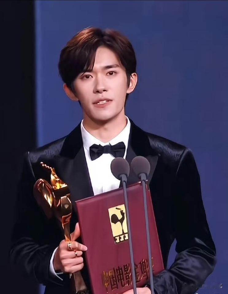 易烊千玺这次能斩获金鸡影帝！其实早在他预料之内了，三次提名入围未获奖，并非实力