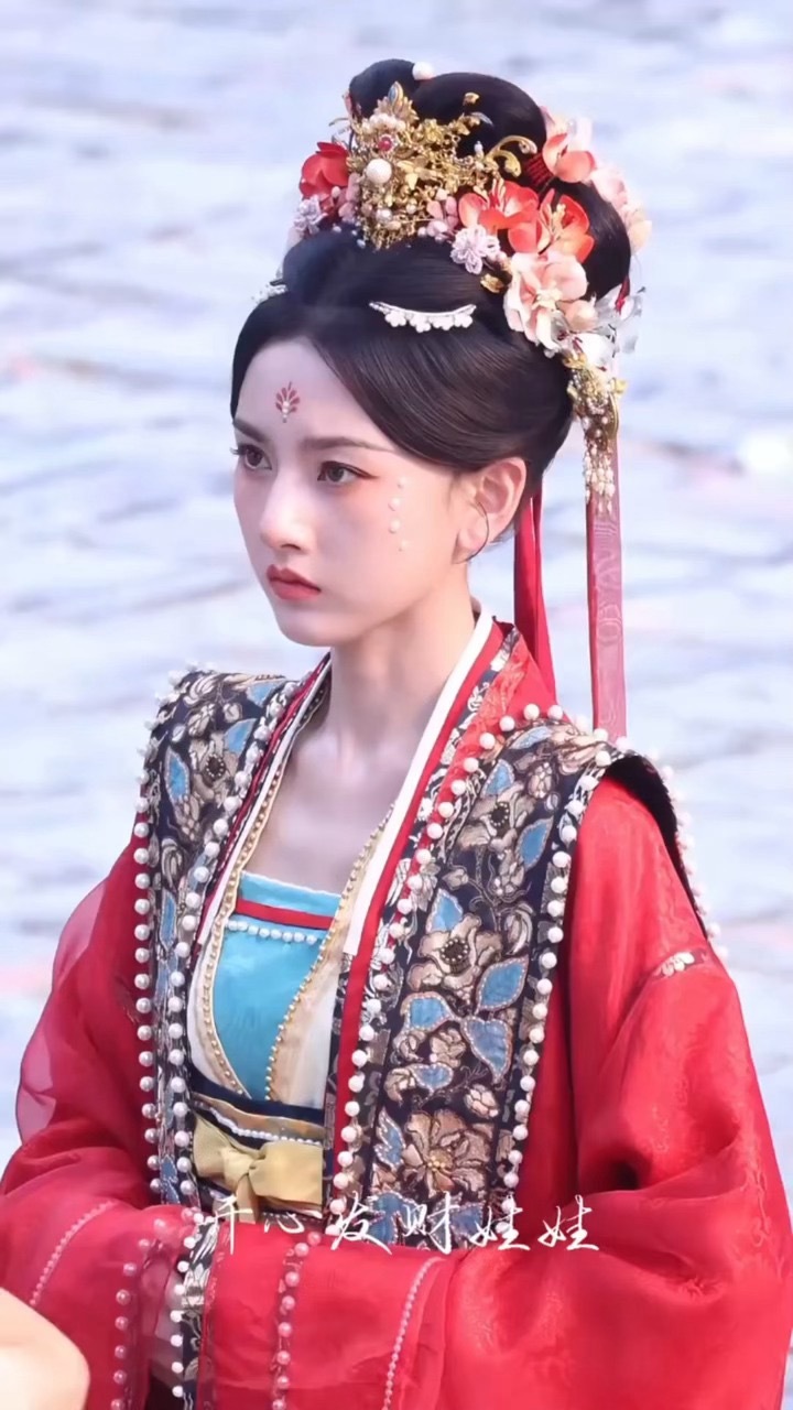 宋祖儿登顶司宫令路透如此令人震撼的美貌