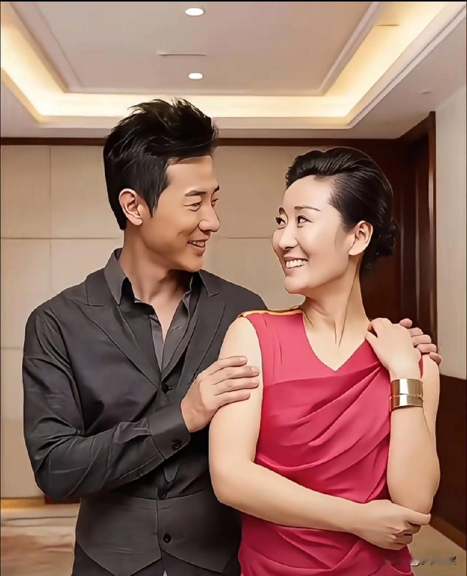 穆桂英挂帅，杨宗保两个人演得都好！罗晋倾囊20万救苗圃父，她却转身嫁百亿