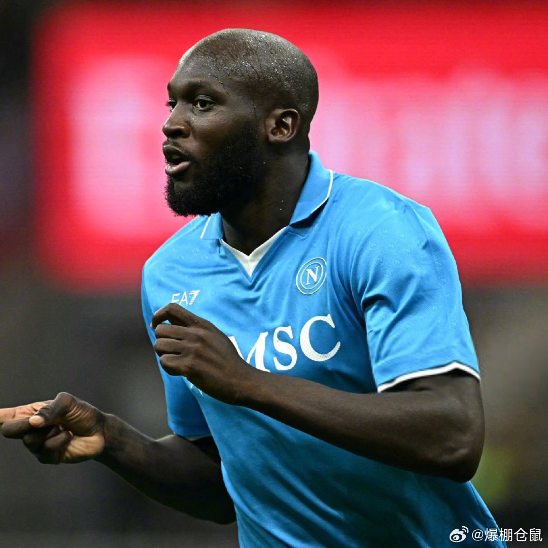 【矛盾】意大利天空体育：那不勒斯前锋卢卡库因脚筋伤病和状态问题退出比利时国家队的