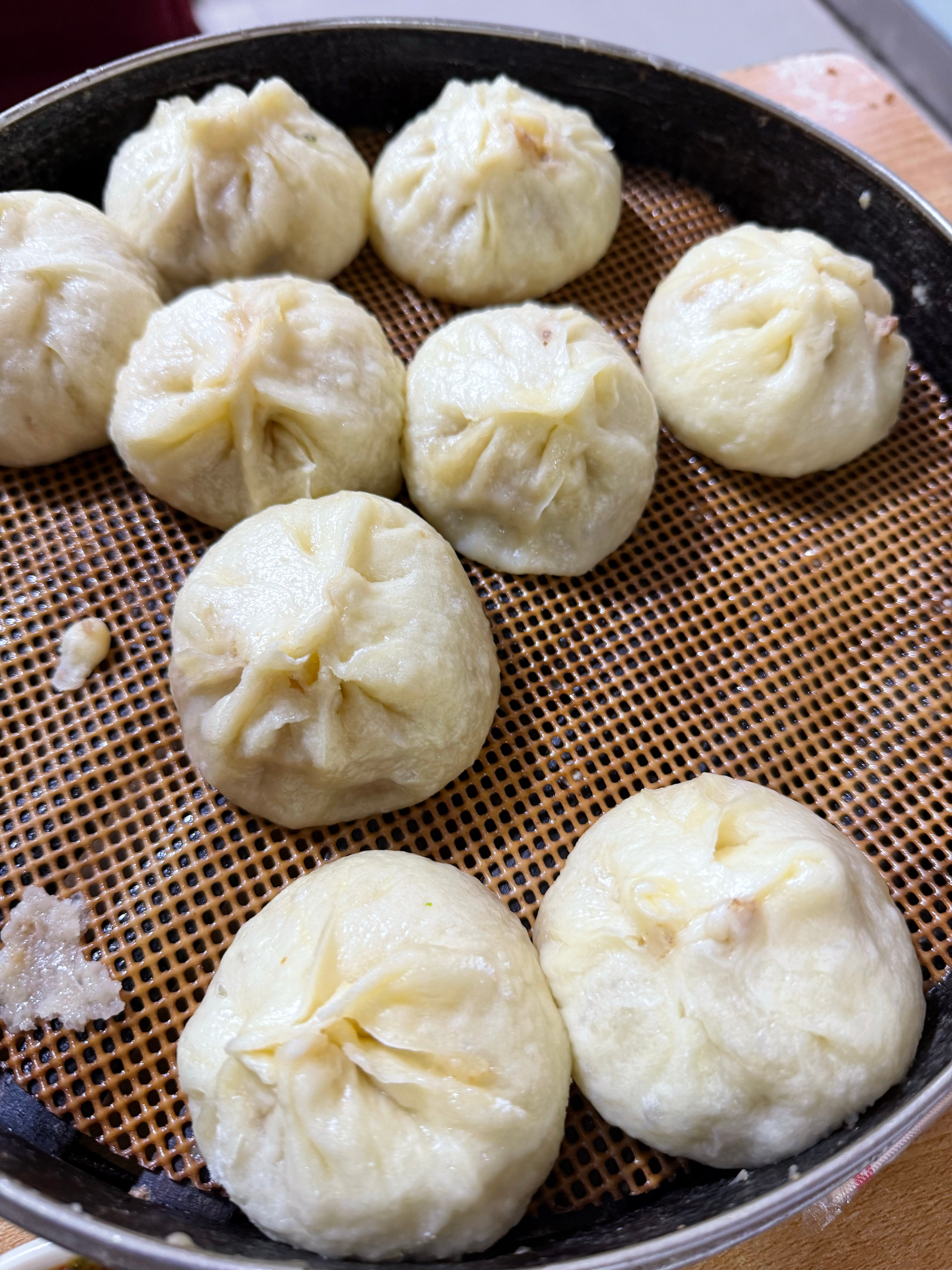 早上好，今天的肉包子非常好吃[点赞]​​​