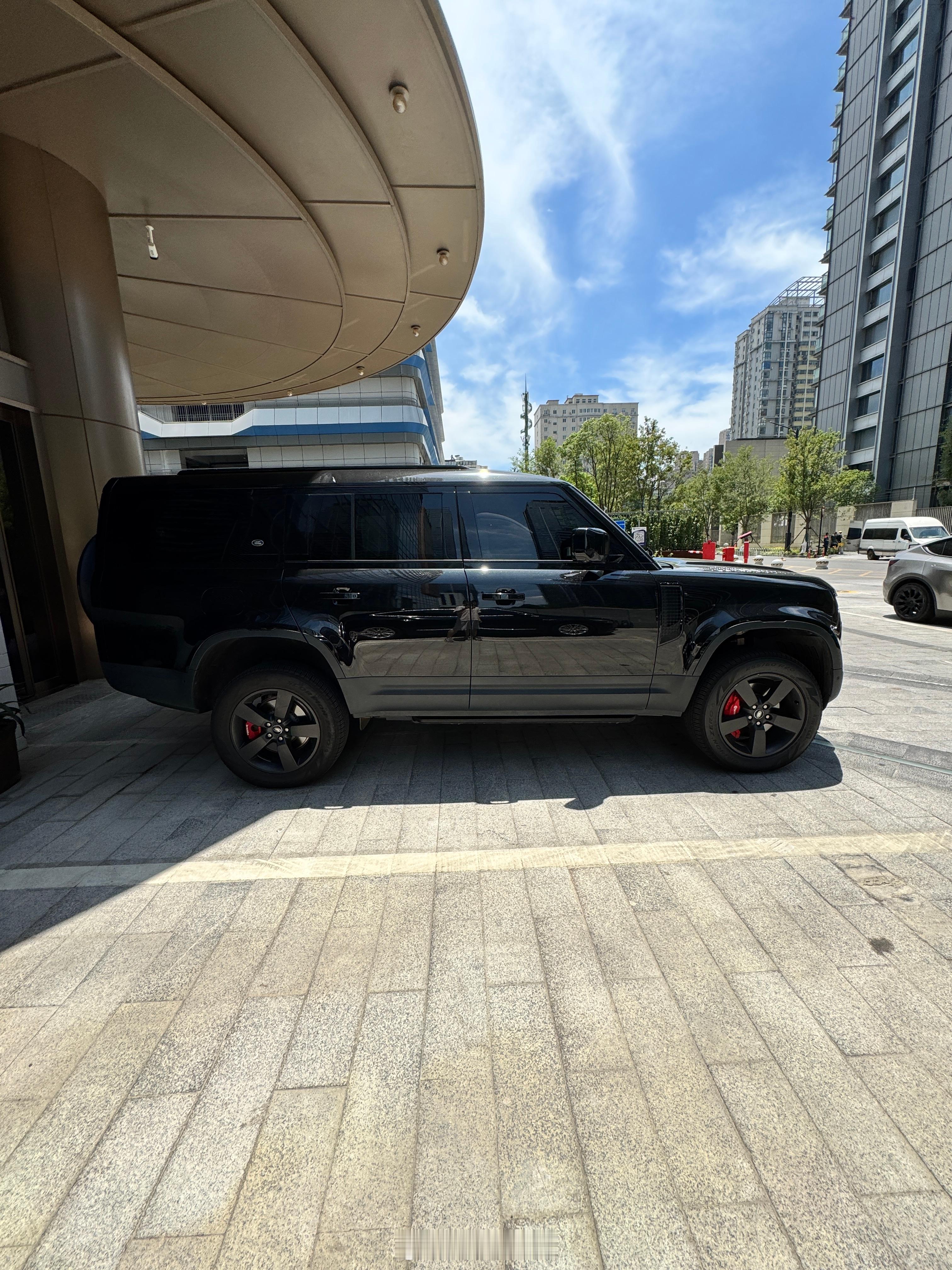 能乘坐八个人的SUV你见过吗​​​