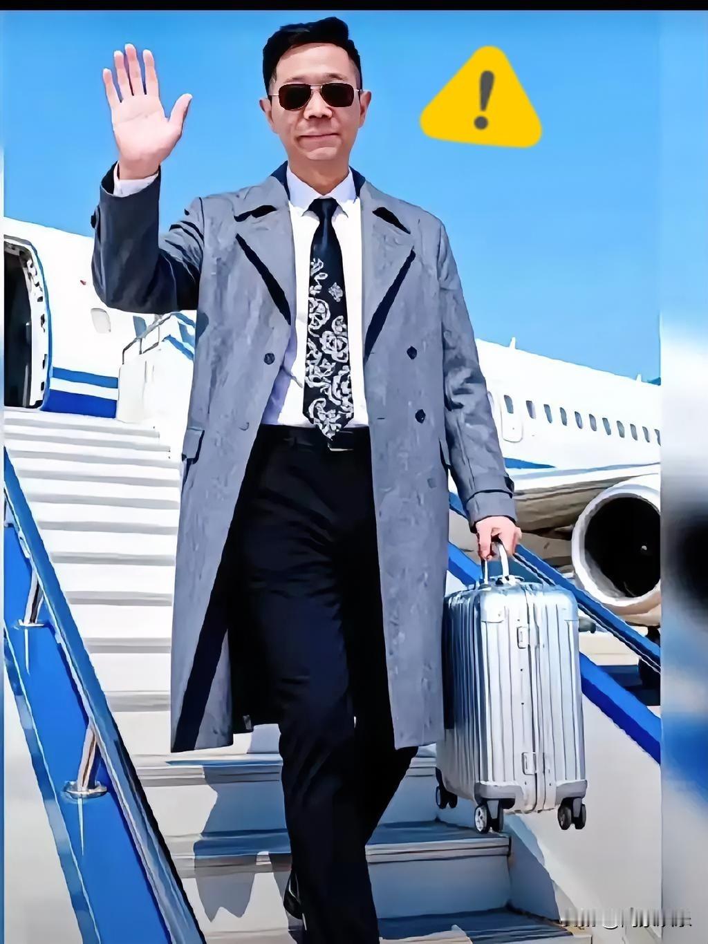 李圣律师手持许妈卷宗踏入那“天花板大楼”的瞬间，感觉就像一把利剑直插真相的心脏。