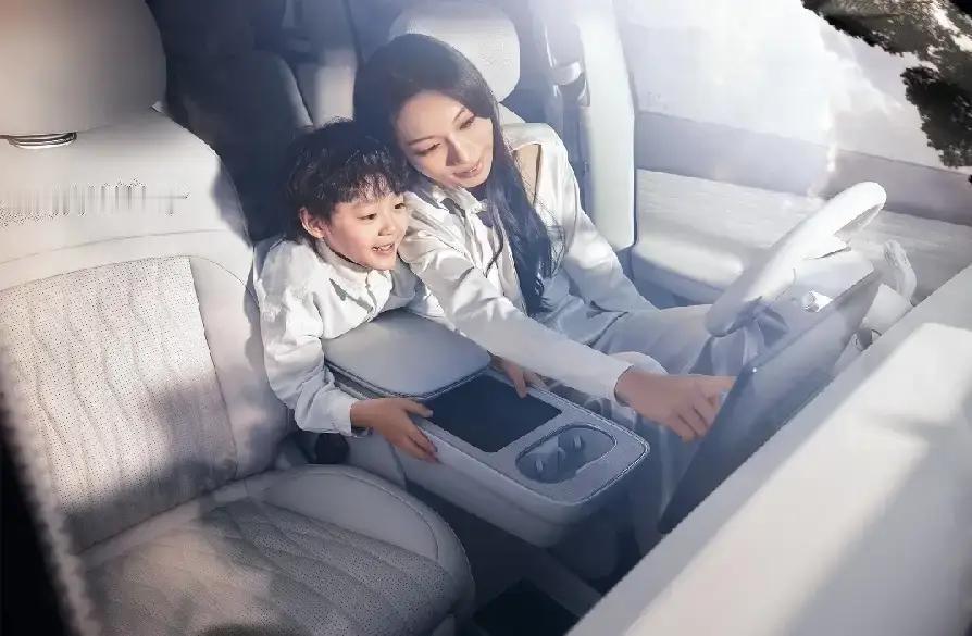 这就是赤裸裸的现实啊，一箱油在哪个国家最贵:​英国：约需800元人民币，日本