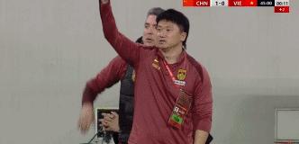 毫不夸张的说，这个进球可以入选今年国字号球队五佳球了！真是神来之笔，安东尼奥在场