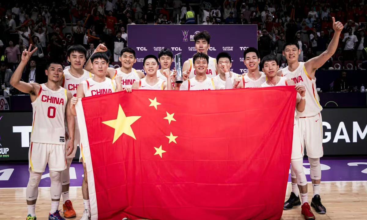 投篮、罚篮都太准了。中国男篮98-84战胜劲旅新西兰男篮，闯进2025FIBA