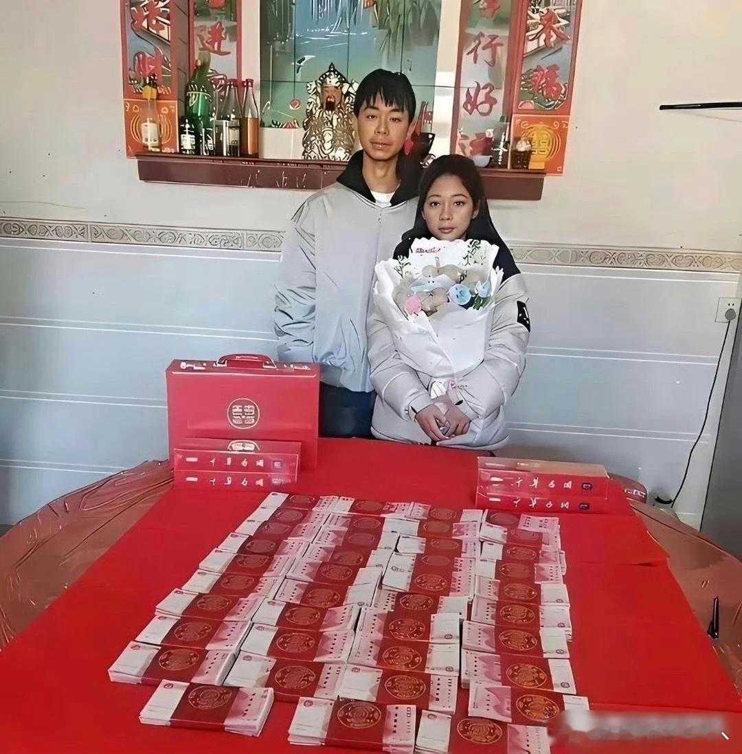 同样是订婚，为什么一个两眼无神，一个喜笑颜开，答案都在桌子上，数一数你就懂了！！