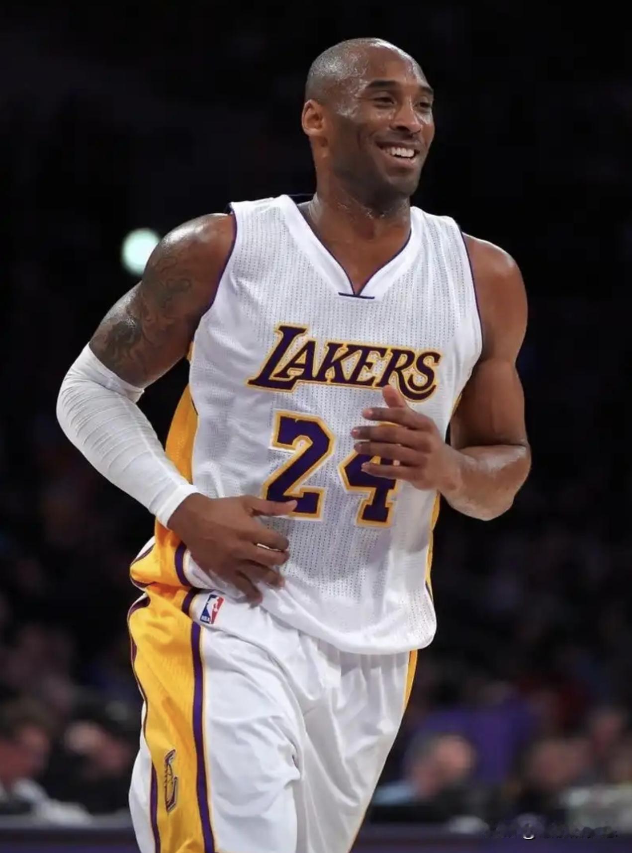 NBA历史西部十大球星！现役未来谁最有可能会上榜？1魔术师约翰逊——5冠3