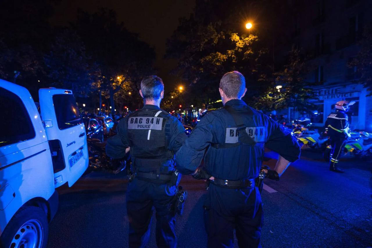 🔴🇫🇷紧急信息—两名22岁的日本女游客在巴黎遭到两名北非裔男子性侵。