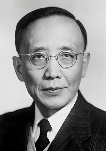 1978年，郭沫若因病去世不久，他妻子于立群突然自缢身亡，原来，她在整理丈夫遗物