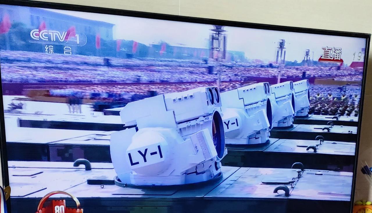 实锤，舰载激光武器真有了！激光武器这次真的上了舰。看那体积就不简单小编听