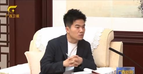 最近特别佩服两个姓董的人，一个是“不要海龟”董明珠，第二个就是受邀与广西“一把手
