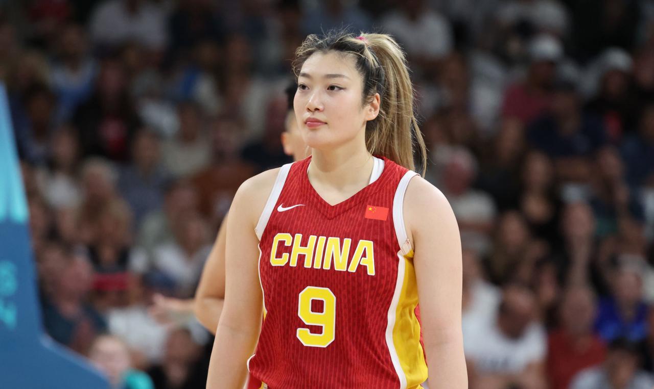 球迷十分怀念李月汝与李梦这对李氏姐妹花！她们在赛场上的作用肯定要远超杨氏姐妹花！