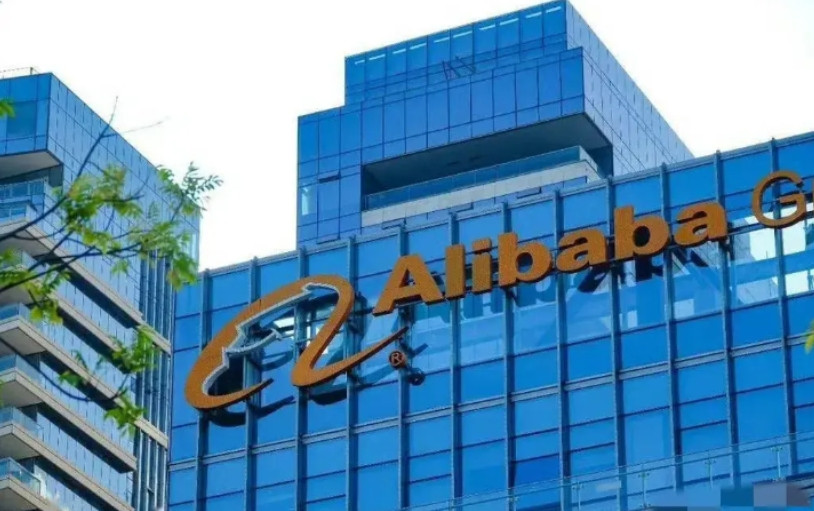 4000亿！阿里重金砸向AI服务电商，这片曾被百度视为“未来”的战场，如今却成了
