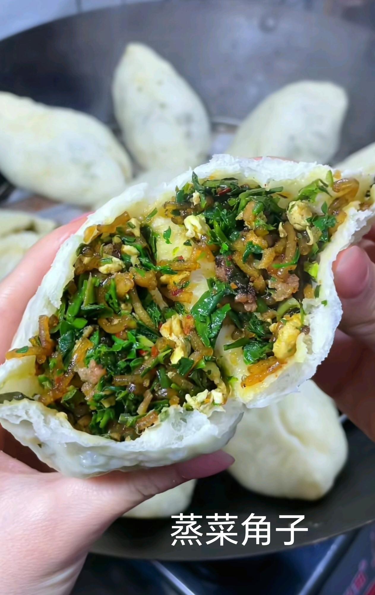 堂嫂是安徽阜阳人，从小到大偏爱面食，几乎不吃米饭。这些是她的一日三餐，花样繁多