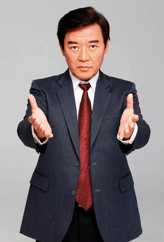 1989年，李立群听从父亲的安排，去河南见了同父异母的大哥。李立群给大哥3笔钱：