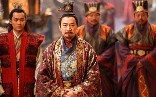 这才是帝王天花板！突厥20万大军直逼长安，城墙都快被马蹄震塌，李世民居然只带6