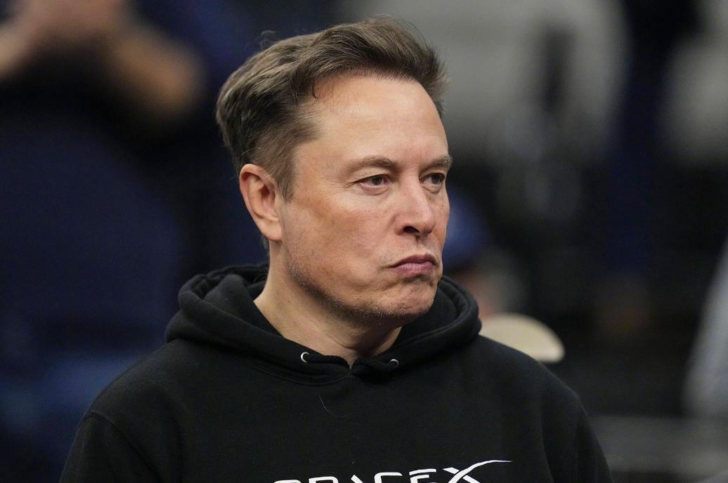 世界首富马斯克再次抛出震撼预言，他说：“真正的危机已经到来！当AI接管一切，人类