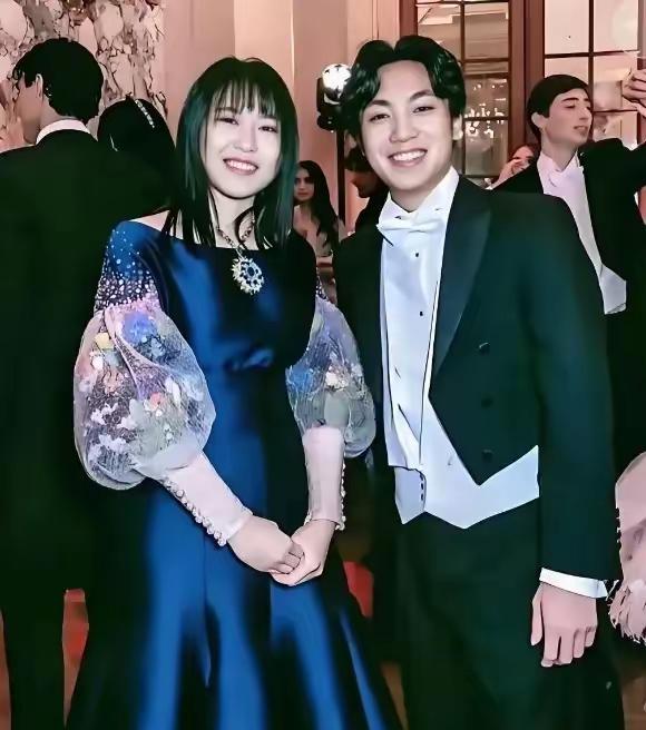 陈婷才是人生赢家！女儿漂亮、儿子帅气，老公有才又多金……儿女都这么大了，陈婷还