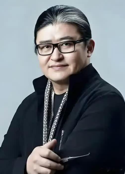 看到刘欢离世的消息，第一反应还挺吃惊。虽然早知道他身体不好，但真走了还是觉得突然