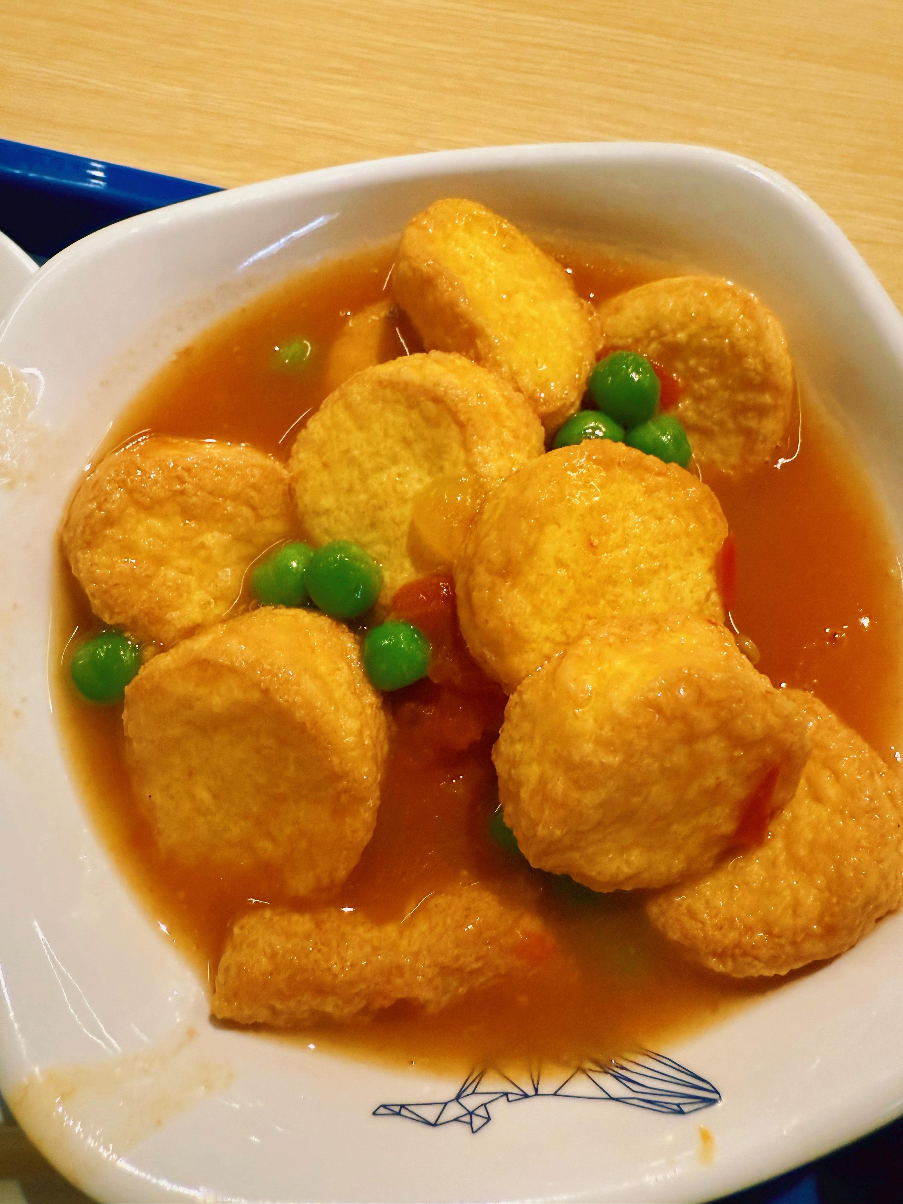 苹果牛打工人今日午饭，玉米作为主食，生蚝作为蛋白质矿物质补充，高蛋白