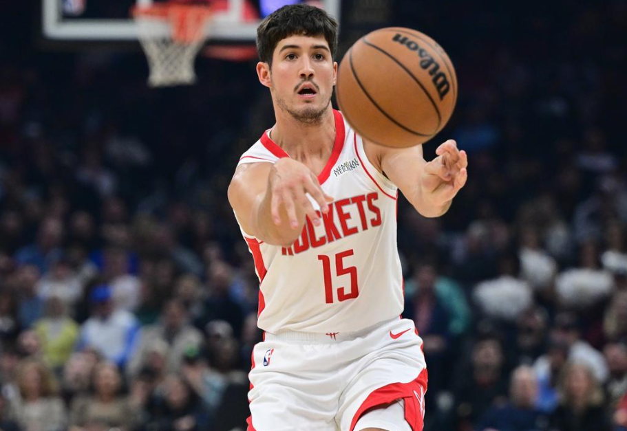 火箭现在破局的办法增加谢泼德出场时间。降低进攻节奏，把比赛拖到阵地。dnp