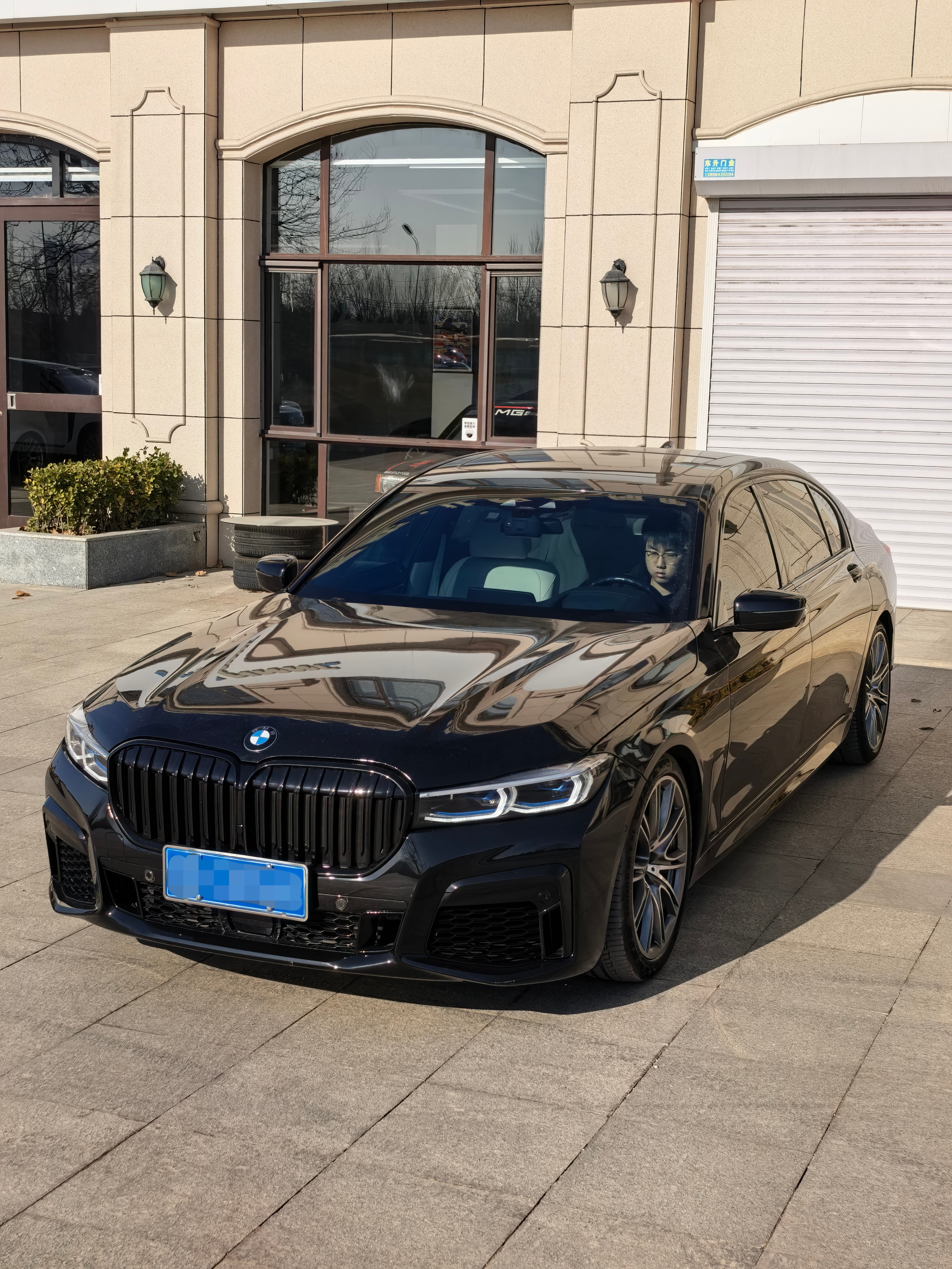 其实，也没差啥二十几万再挂个老车牌号大连·豪卖铭车HMMC