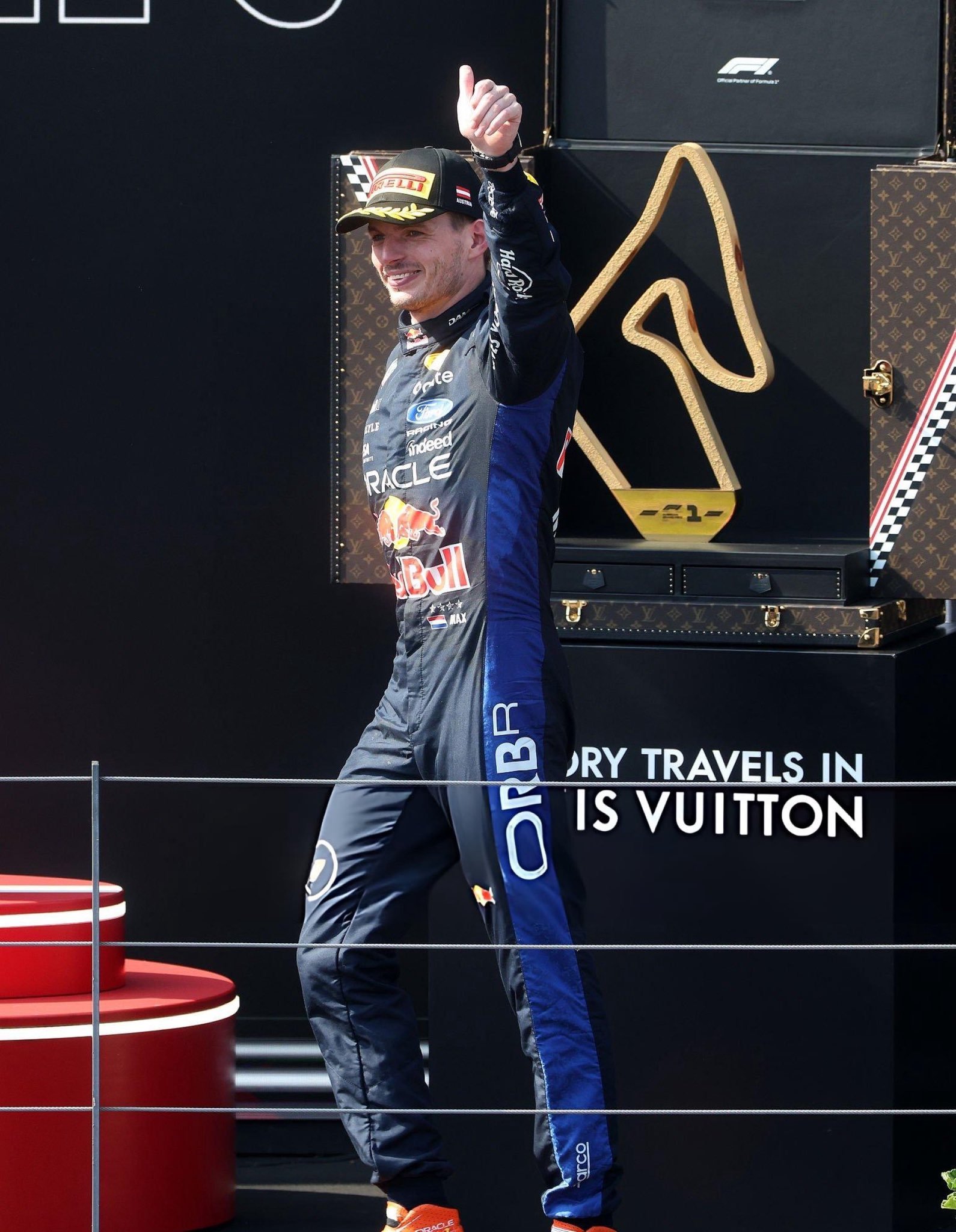 F12026F1奥地利大奖赛维斯塔潘和GP在赛中的一段TR——GP：“10号弯