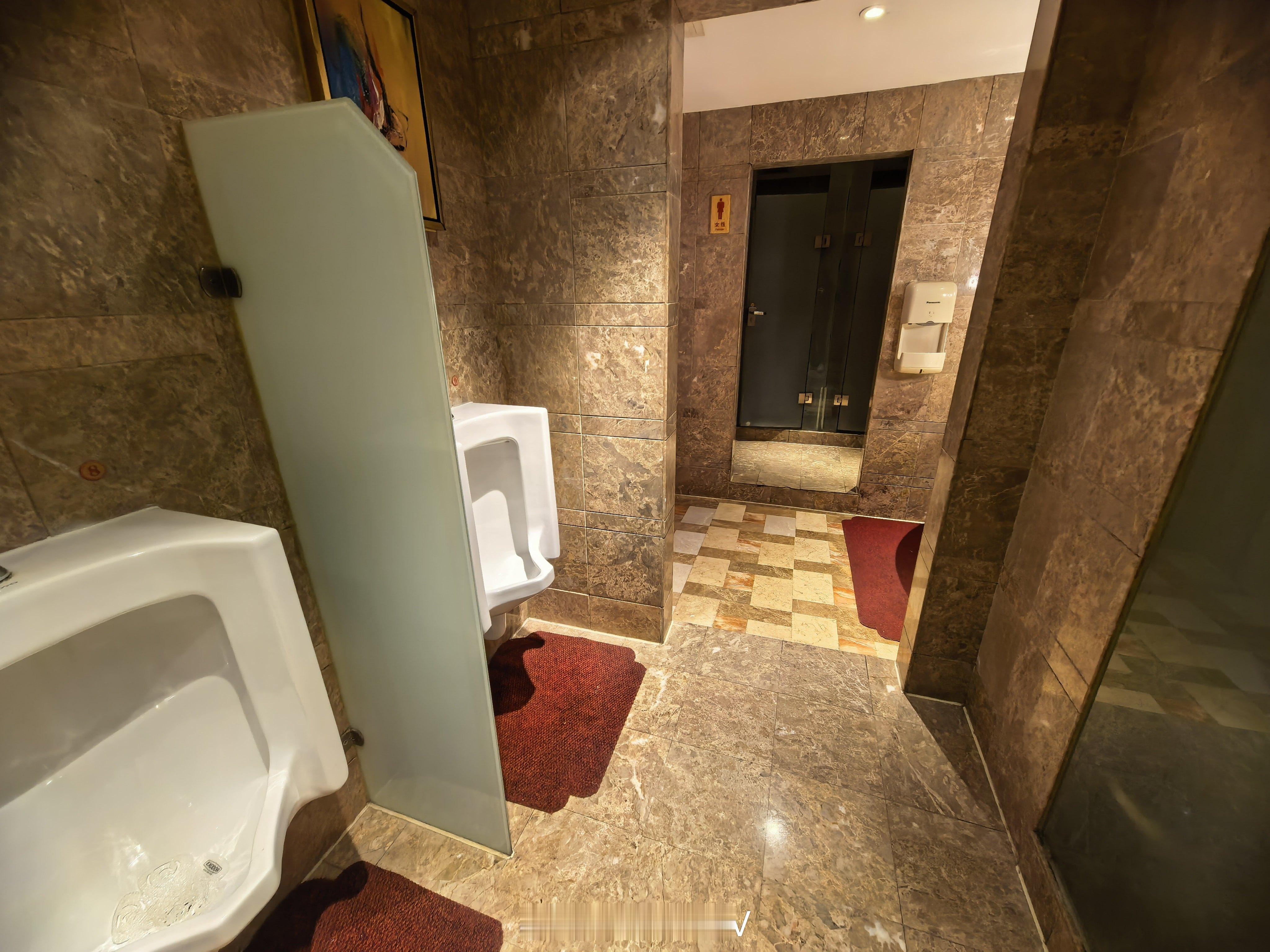 芜湖这家酒店的厕所真的是绝了，是不是设计酒店奇葩芜湖·汉爵阳明大酒店