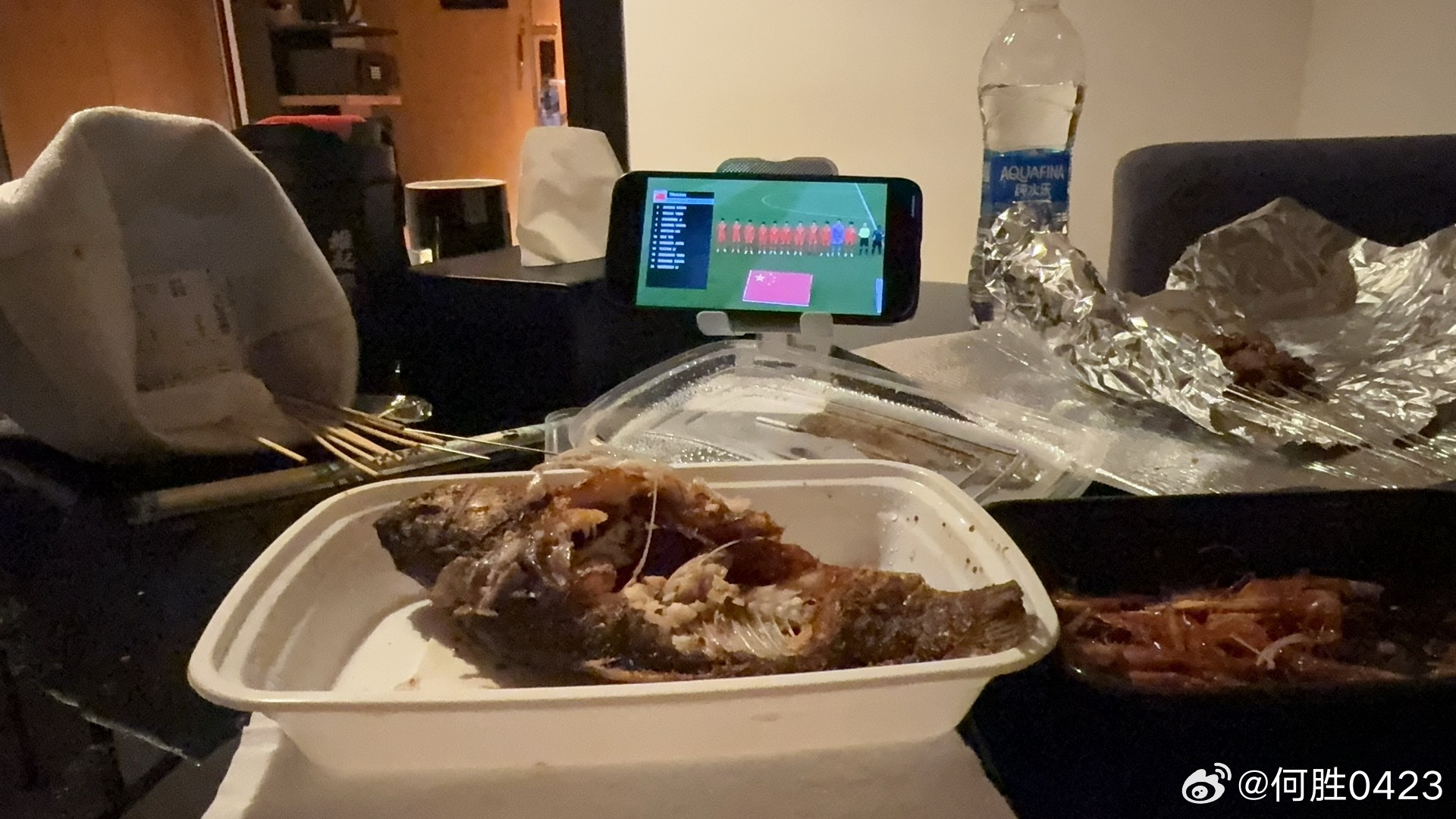 成都蓉城小将杨苡欢担任本场比赛场上队长