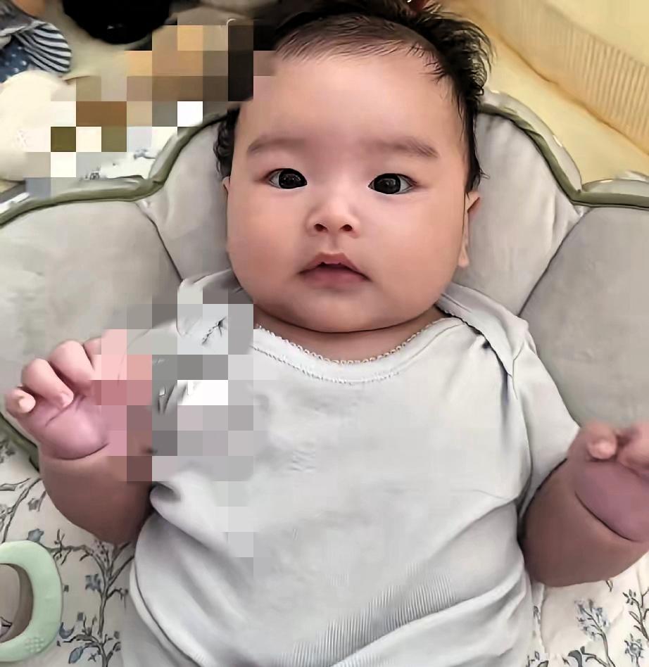 细心网友捕捉到一个反常细节，瞬间引发全网热议：马筱梅频频晒出的儿子日常画面里，小