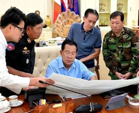 洪森这下子算是“颜面扫地”了，他有三个“没想到”： 洪森这辈子大风大浪见得多