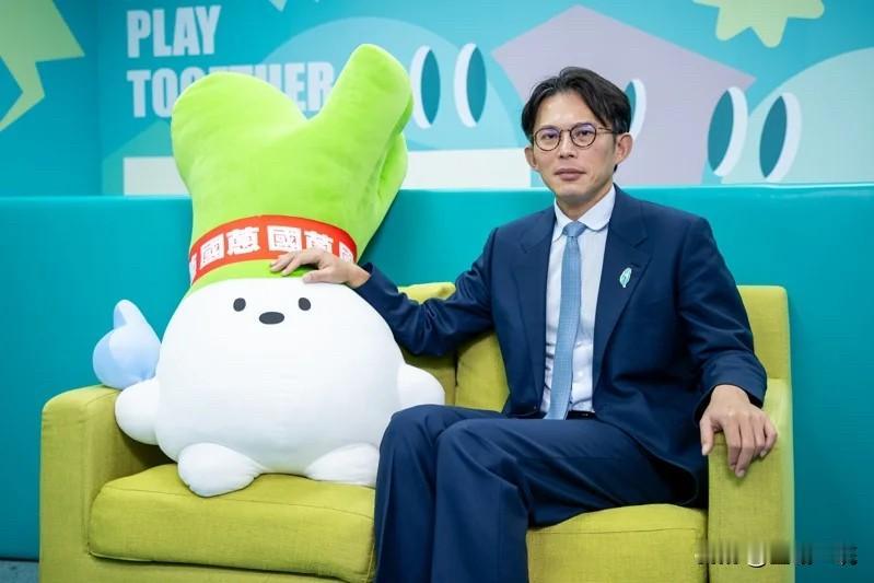 黄国昌参战新北市长自认三点胜过李四川民众党今天（4日）征召党主席黄国昌参选