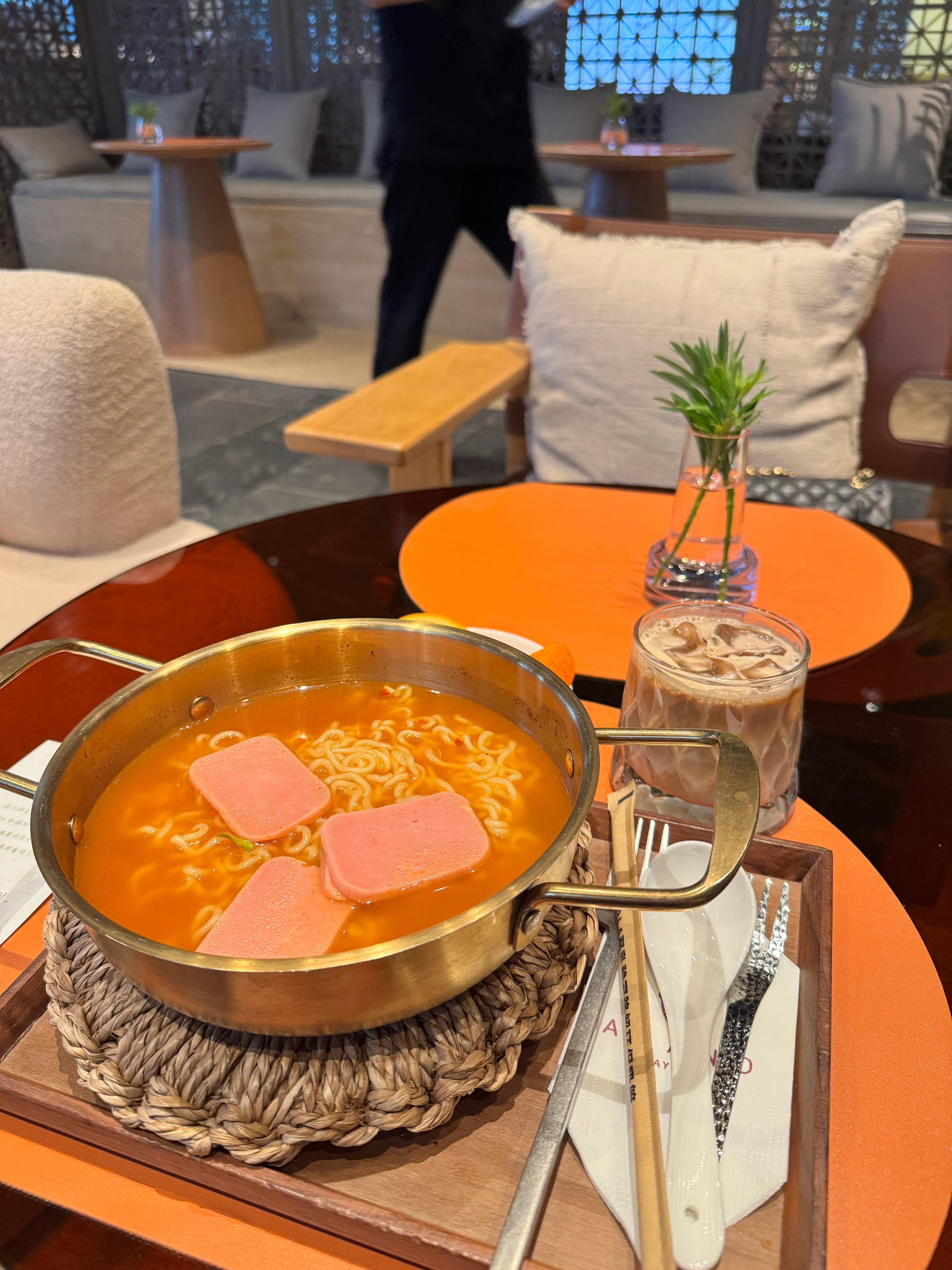 今天不吃糯米饭换成拉面了​​​