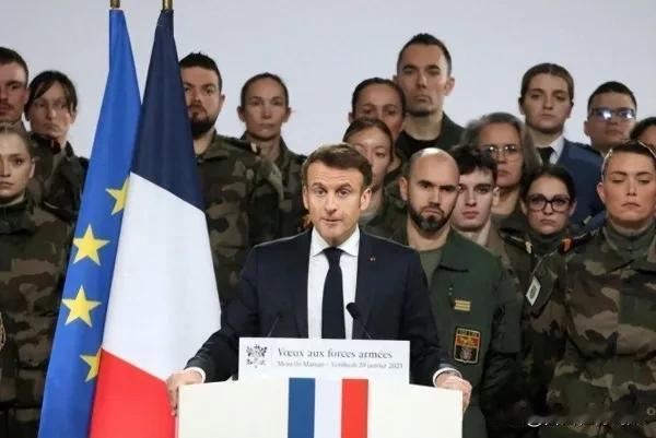 马克龙计划向乌克兰派兵2000人，扎哈罗娃杀人诛心：不如先去守好博物馆！