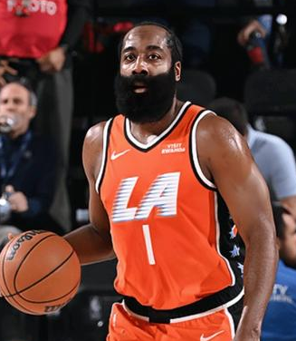 哈登23分，约基奇55分12篮板，掘金大胜快船。NBA常规赛，快船主场迎战掘金，