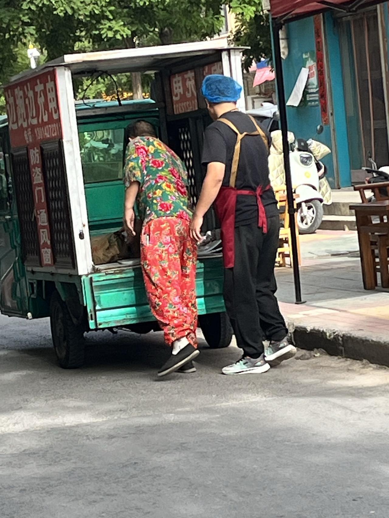 现在的大哥都这样穿了吗？