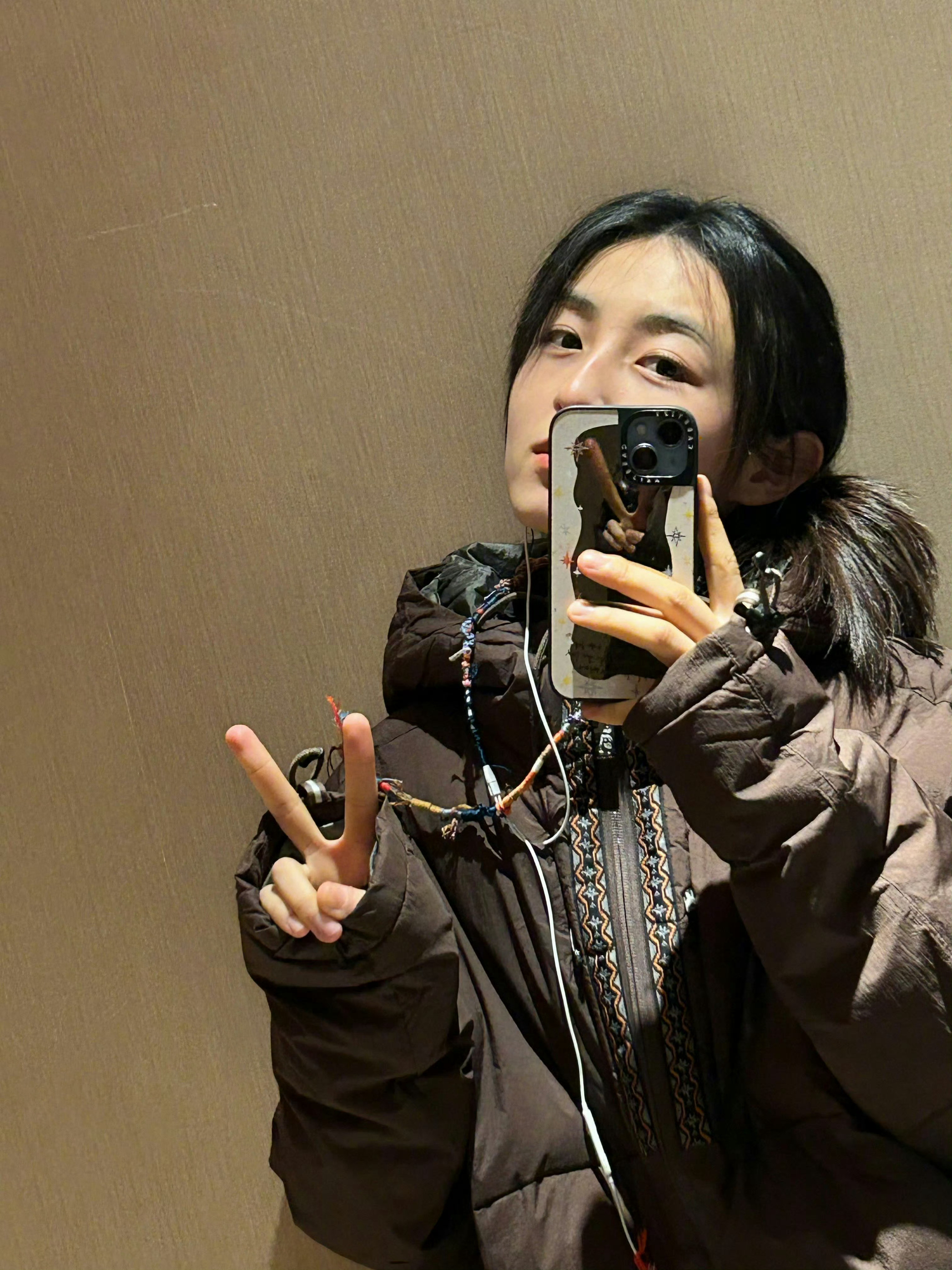 好看又可爱又有气质的张子枫也还在用iPhone14！