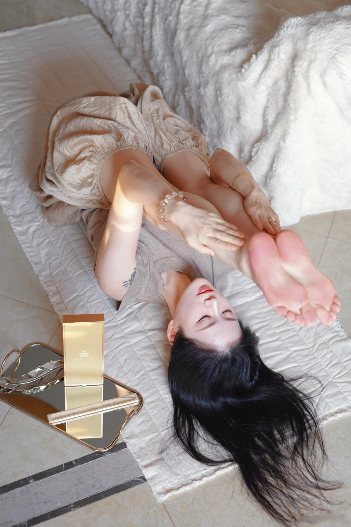 还挺喜欢的一组图，主要是对这套衣服有感情，穿去过很多地方，都是跟儿子一起旅行的时