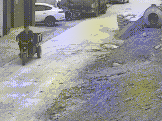 真可谓不幸中的万幸呐，还好不是拉了车屎，不然可就糟透啦！