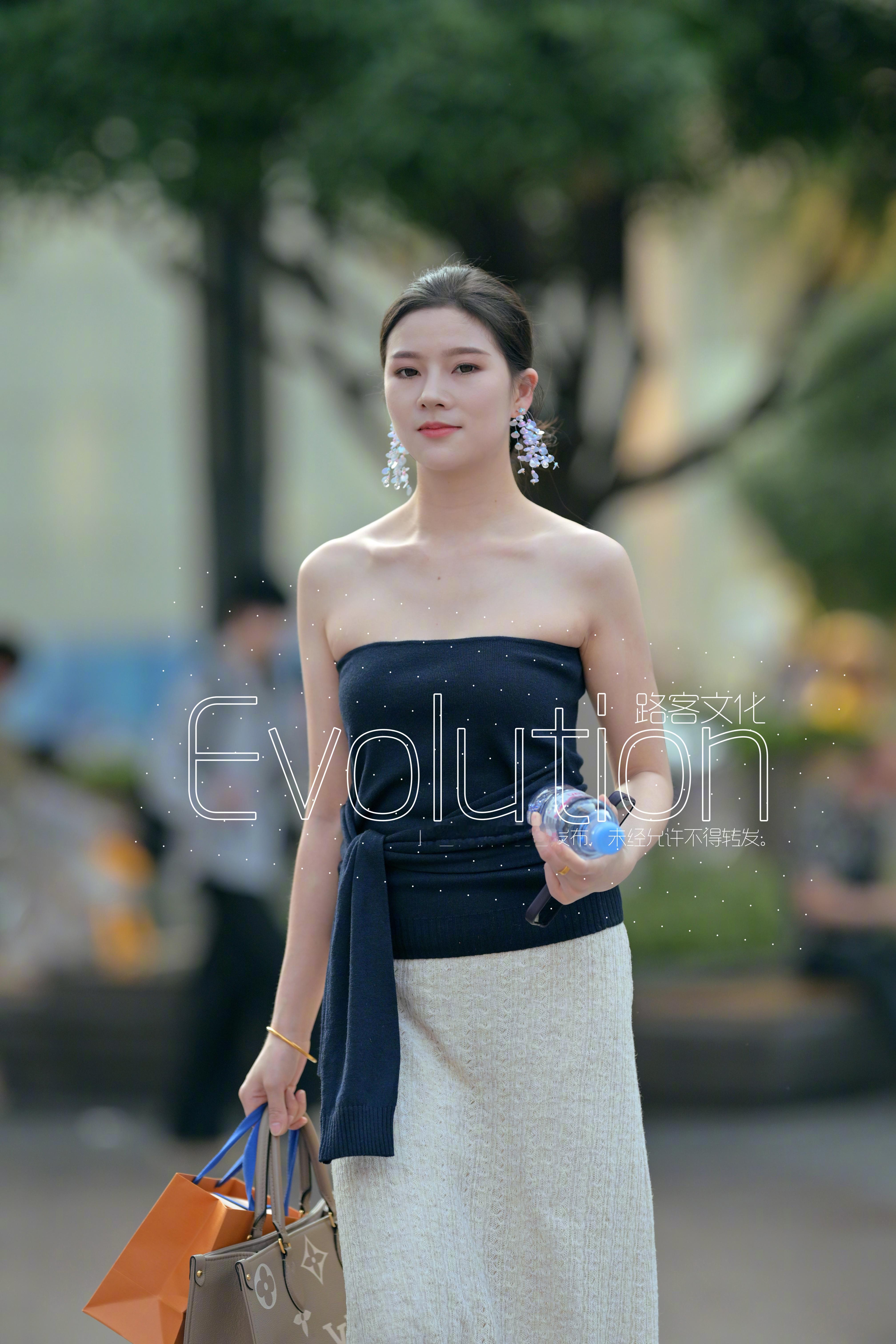 小姐姐好看必须再来一张​​​